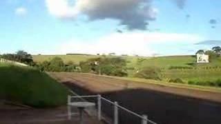 P51 - Mustang PTS R/C pousando - pista da Fam Aeromodelismo