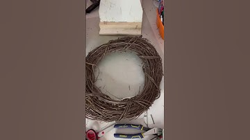 Beginner Wreath Maker Tip: How to attach a wooden sign to a grapevine wreath 🌿 Part 2