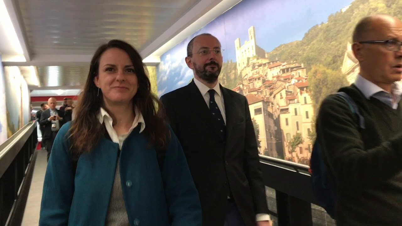 L'inaugurazione della nuova sala arrivi dell'aeroporto Cristoforo Colombo di Genova