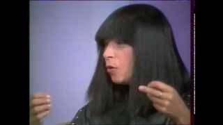 Video voorbeeld van "Brigitte Fontaine - Les filles d'aujourd'hui (1984)"
