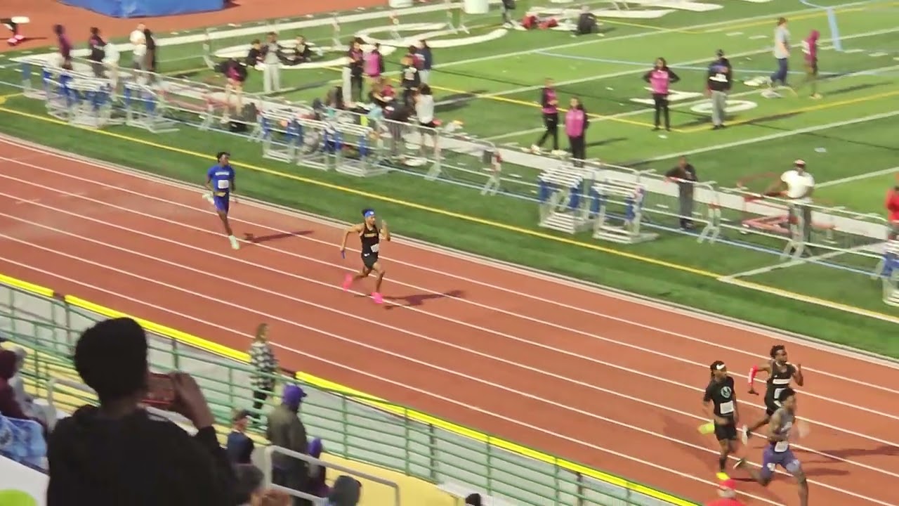 Beach Run 4x200m Relay (Shahid, Sanders, Staples, Wills-Jackson) 