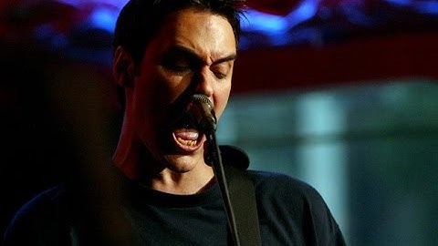 Breaking Benjamin - So Cold - (best Live)