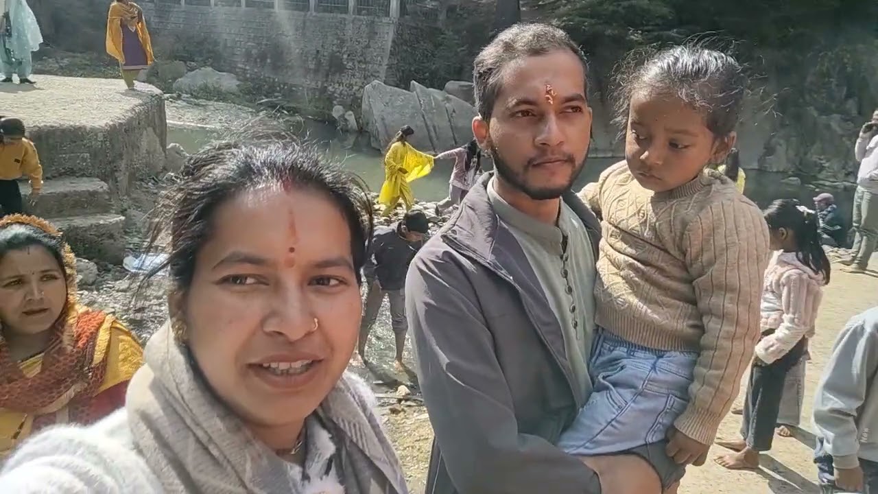 शिवरात्रि में गये ऋषेश्वर के शिव मंदिर 