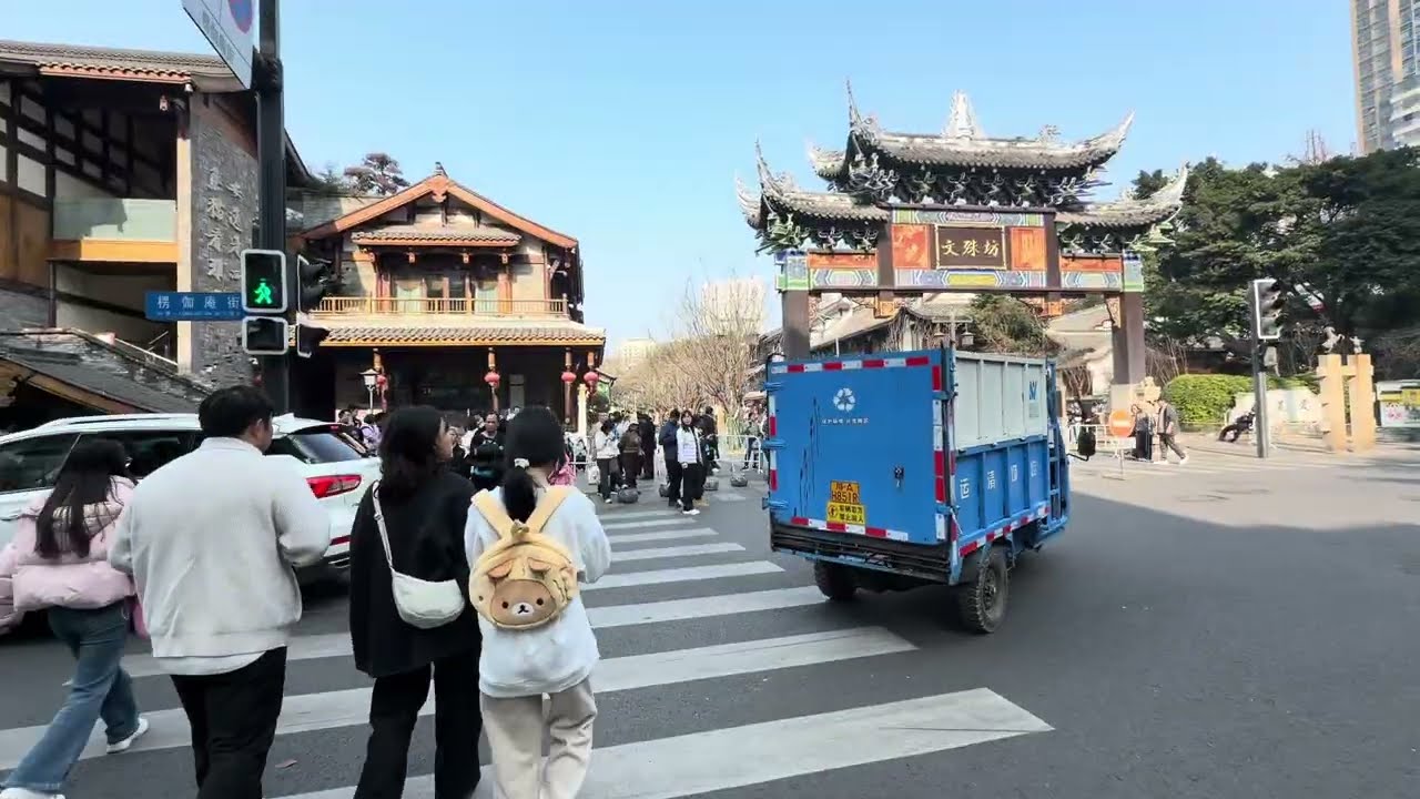 正月逛成都文殊坊，人很多消费体验好真实啊！