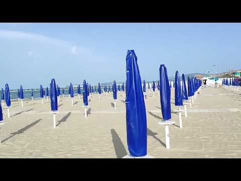 Falconara Marittima le spiagge vicino la stazione. Marche Italy