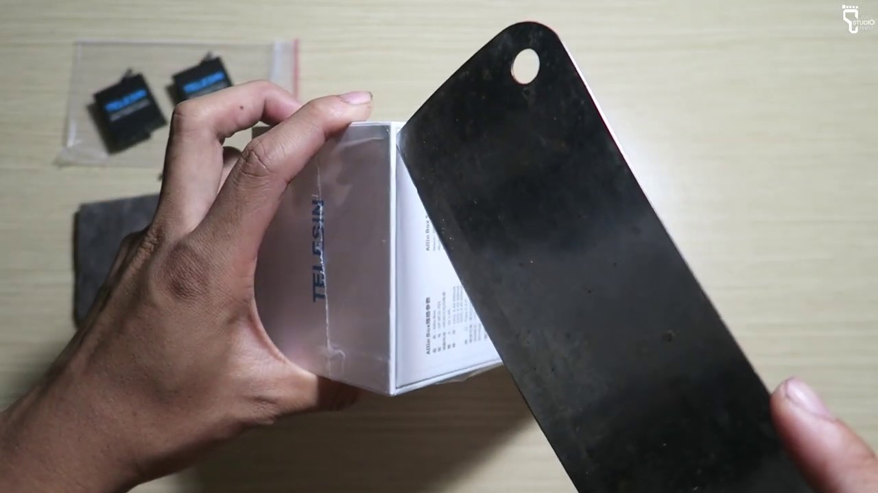 🎥 [REVIEW] Mở Hộp Dock sạc pin GoPro tích hợp đầu đọc, hộp đựng thẻ Telesin White — Video review, click xem trên YouTube