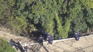 崖からマイクロバス転落 １８人軽傷か 大阪・泉佐野