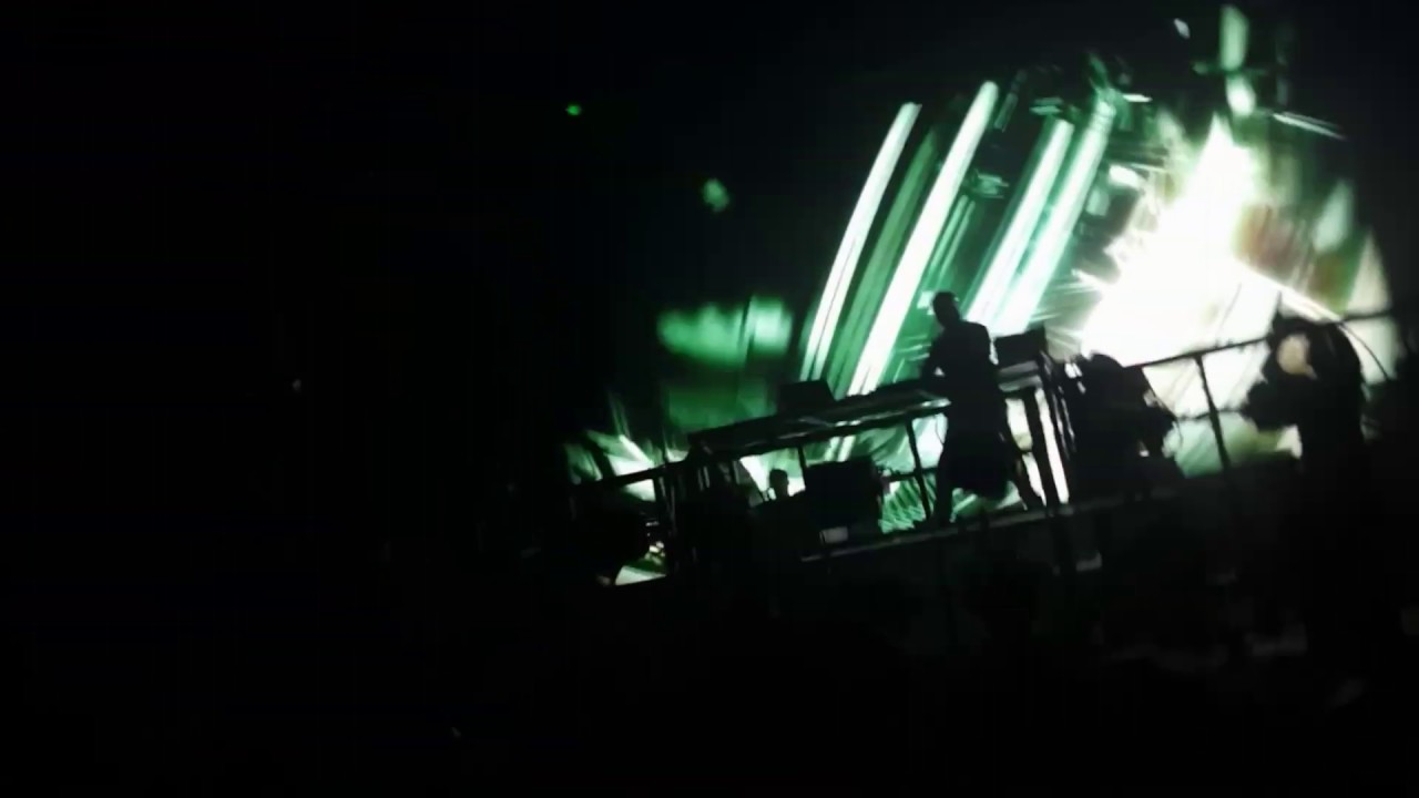 Zeds dead Woman wine live YouTube