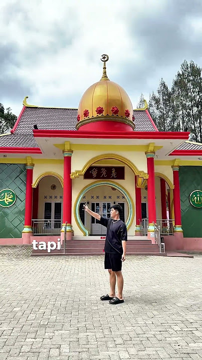 CHINESE VERSION OF A MOSQUE IN INDONESIA😍 #jejezhuang #culinary