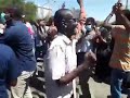 فرحة عارمة للسودانيين بعد اعلان الجيش عزل البشير والتحفظ عليه
