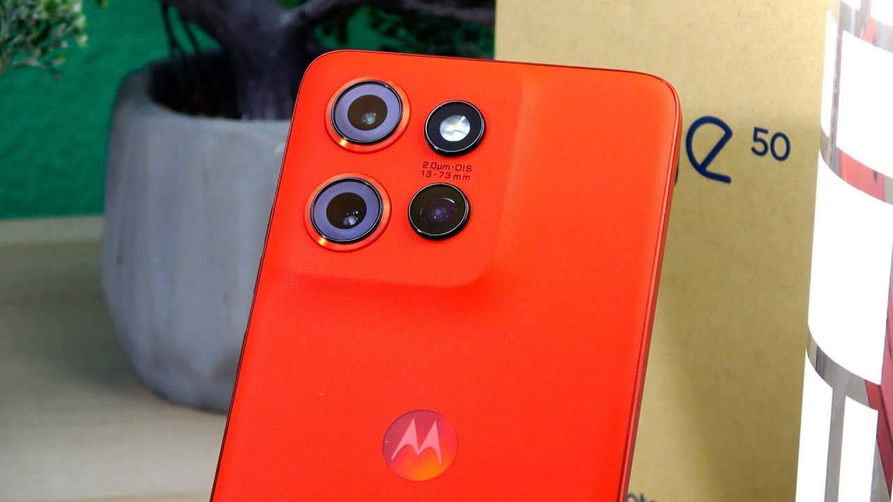 Motorola Edge 50 Neo Review; smartphone mid-range cu design atrăgător ...