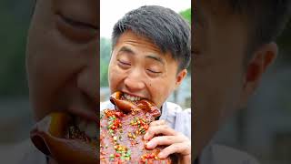 mukbangs | pork head | spicy challenge | tiktok | funny videos | songsong & ermao screenshot 5