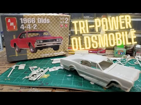1966 Oldsmobile 442 1/25 Scale by AMT & Bare Metal Foil. Distributor And Wires.