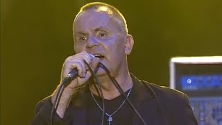 Vignette de la vidéo "ELÁN - Voda čo ma drží nad vodou, live (Megakoncert, Letenská pláň, 20.9.2003)"