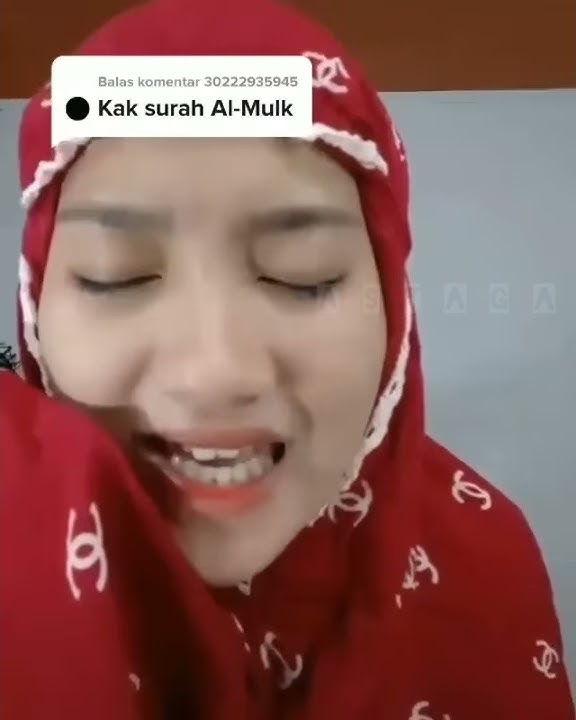 MASYA ALLAH.. SUARA MERDU CEWEK CANTIK MEMBACA SURAH AL MULK #Shorts