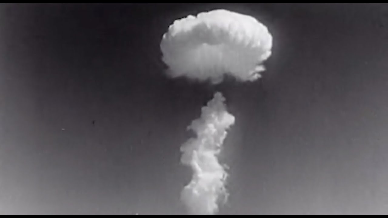 Ядерный взрыв в воздухе. Воздушный ядерный взрыв. Воздушный взрыв ядерного оружия. Высокий воздушный ядерный взрыв. Высотный и воздушный ядерный взрыв.