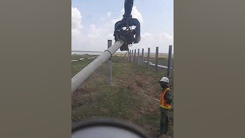 đóng cọc ly tâm bằng búa rung.