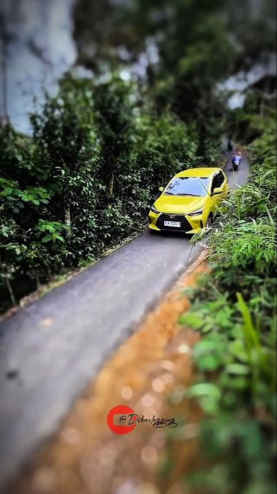 Toyota Agya melewati turunan tajam #minibus #storyviral #fypyoutube #shortvideo #storywa #agya