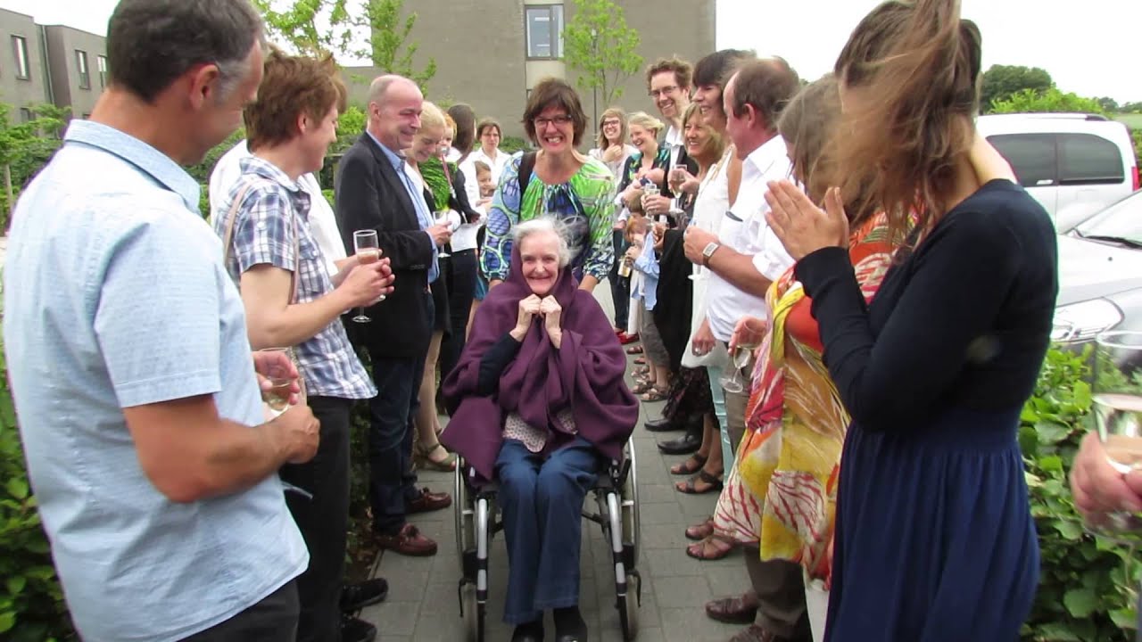 goJO90 Lang zal ze leven In de Gloria Hip Hip Hip Hoera!! - YouTube