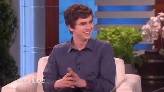 ايلين شو تتعلم اللغة العربية مترجم Ellen Freddie Highmore Tries To Speak Arabic