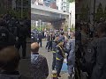 右の方々を必死にガードする警視庁機動隊🚨👮、29反【昭和の日】、左◯デモに対しての右◯抗議、銀座