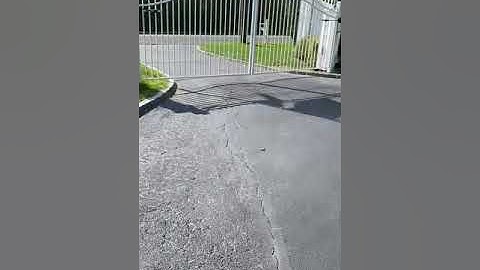 BFT E5 Swing Gate Opener