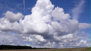 NOUVEAUX JOLIS NUAGES TIME LAPSE NEW BEAUTIFUL CLOUDS (01-SEPT.2017). FRANCE.