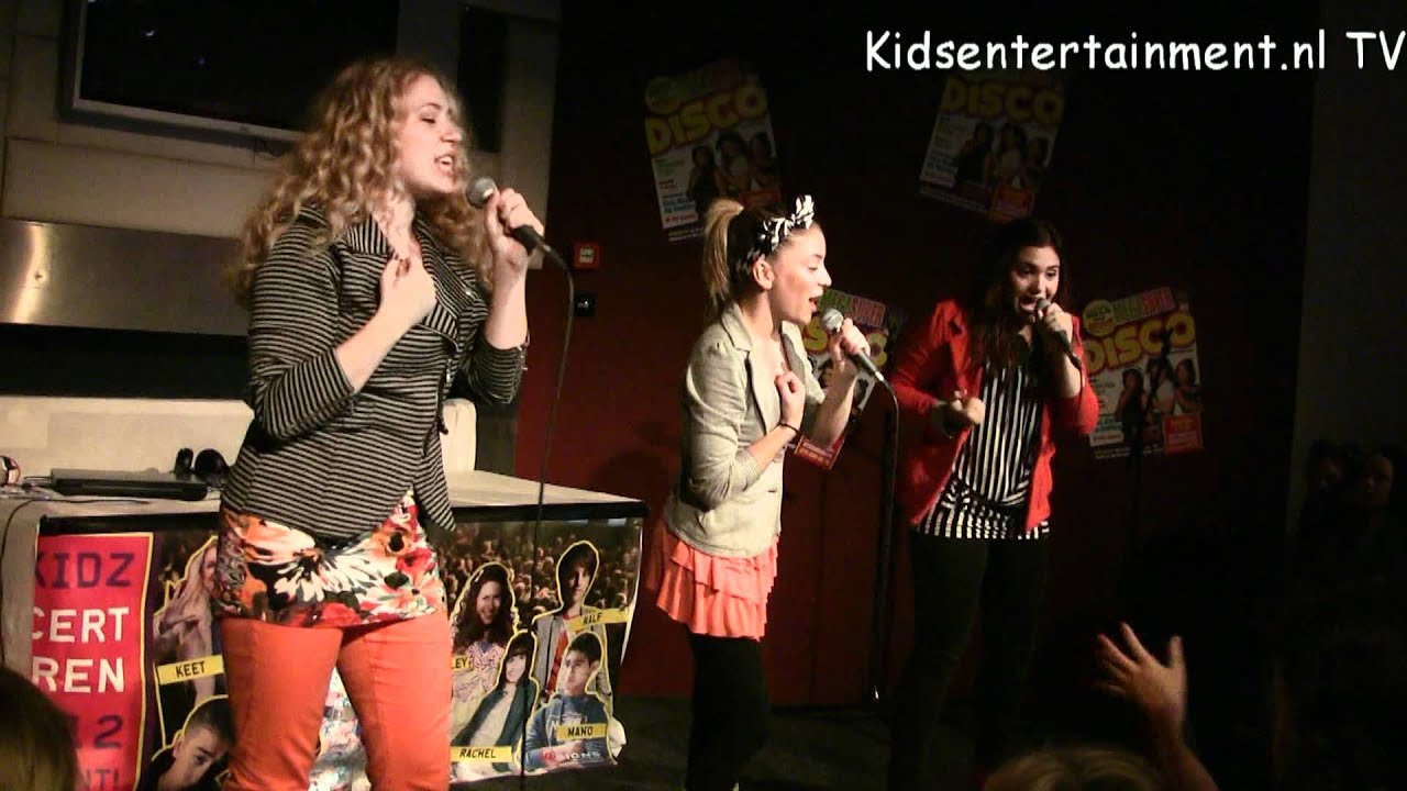 Lisa, Amy & Shelley - Mee Naar Boven @ Hitz voor Kidz Mega Disco Party! (27 juni 2012)