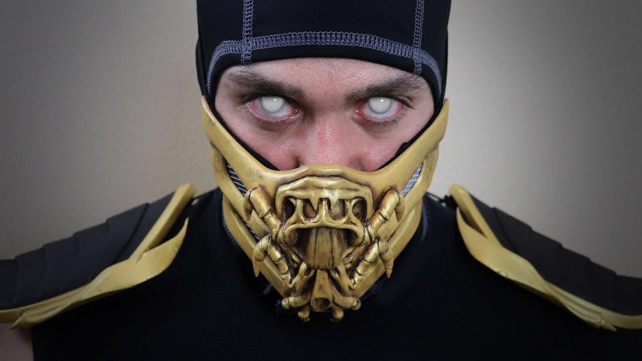 Make a Scorpion Costume (Mortal Kombat Ninja) : 8 Steps (with