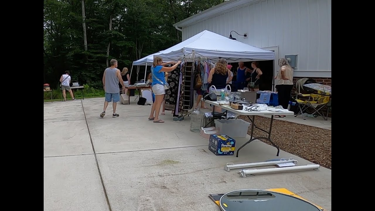 Huge community yard sales!!  We got a TON of stuff for the eBay store!  Check out what we got!!