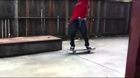 Nyjah Huston: Nollie Inward Heel Front Crooks