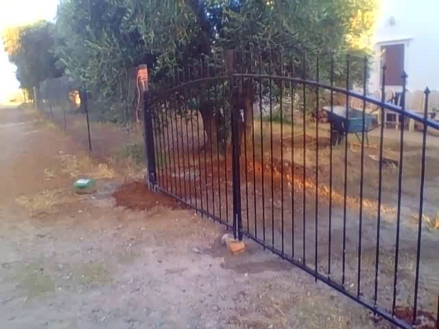 vidaXL Garden Gate Single Steel Driveway Entry Way Fence Door Keys Multi Sizes✓