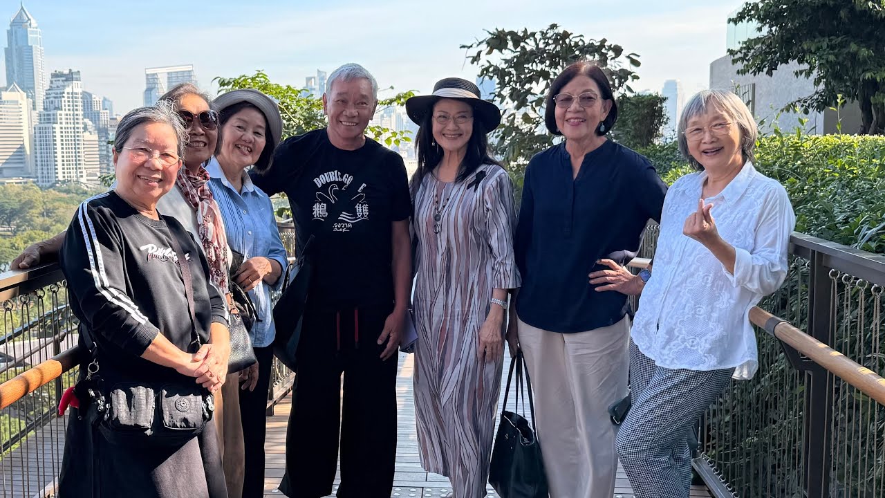 BKK Contrast: Green, Glam & Grain