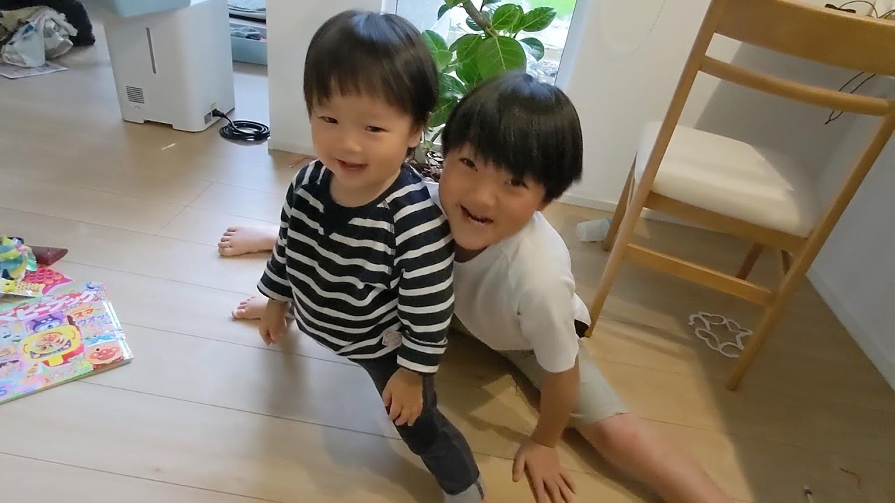 後で計画の話をすることを約束したひなごんとどんちゃん　＃1136　ひなごんおいちゃんどんちゃん三兄弟Vlog　H7歳/A5歳/M1歳