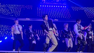Stray Kids - LaLaLaLa   Megaverse (SBS Gayo Daejeon 25.12.2023 fancam)