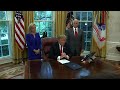 Trump signs order stopping family separation