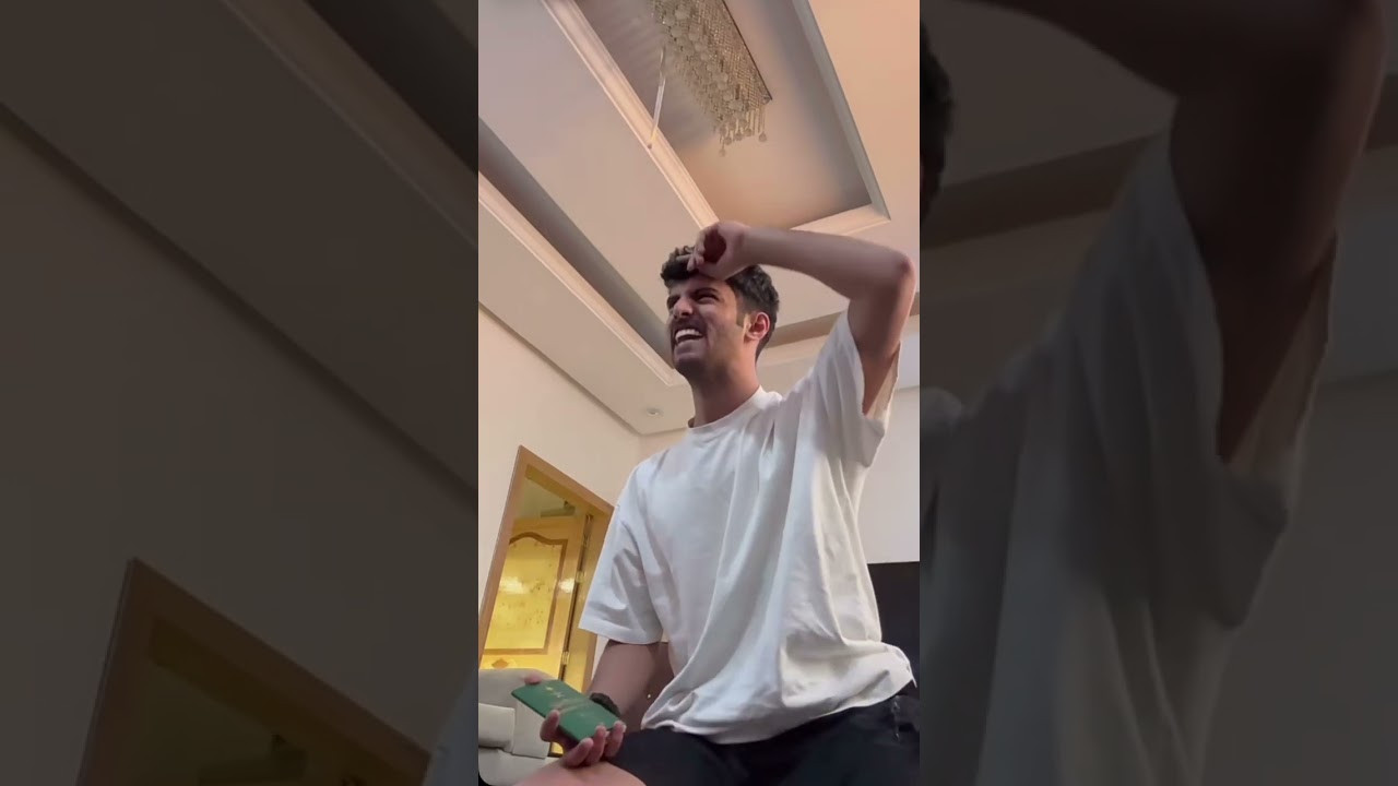 سنابات مشعل القحطاني ج١ | ليه امه تبغاه يتزوج 😂؟ محاولات السفر مع خويه محمد انتهت بالموافقة 🤯✈️