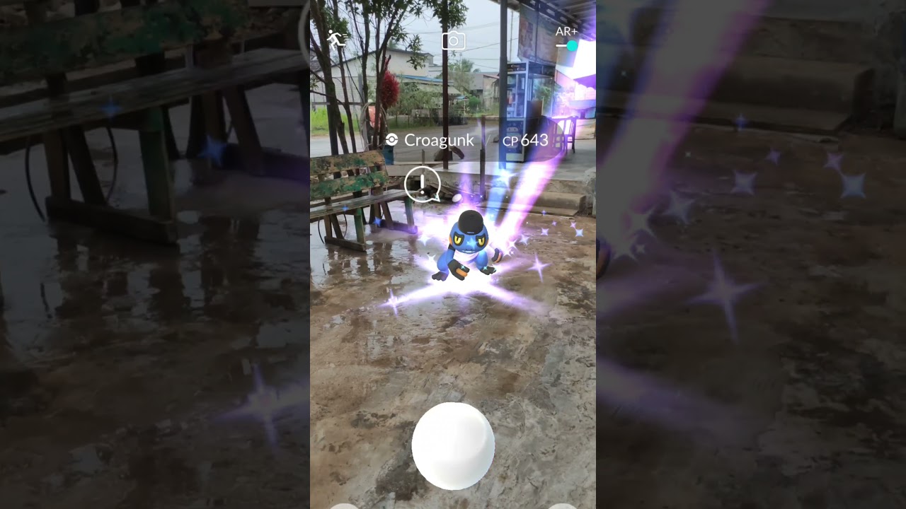 Catching Fashion week croagunk in real life  pokemon go 