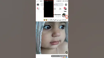 طفلة مولودة لذيذة ترتعش بعد الاستحمام 