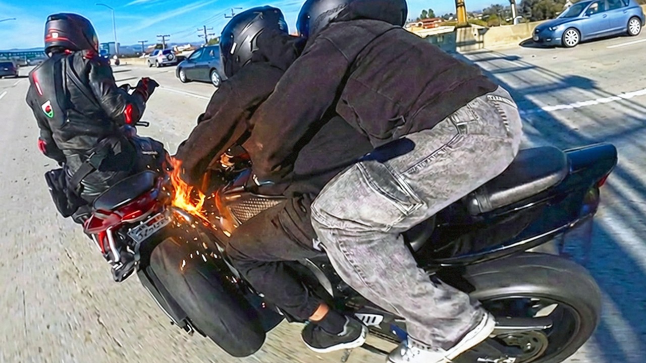CRAZY AND SCARY MOTORCYCLE CRASHES - HOW NOT TO RIDE