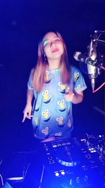 dj rere monique (rembulan malam)