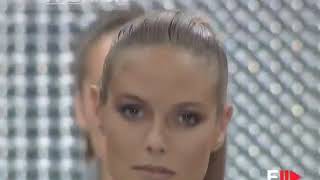 Full Heidi Klum walking the ESCADA runway (20. Anniversary XL-Show@RTW-SpSu99 Paris Fashion Week – 1998) News