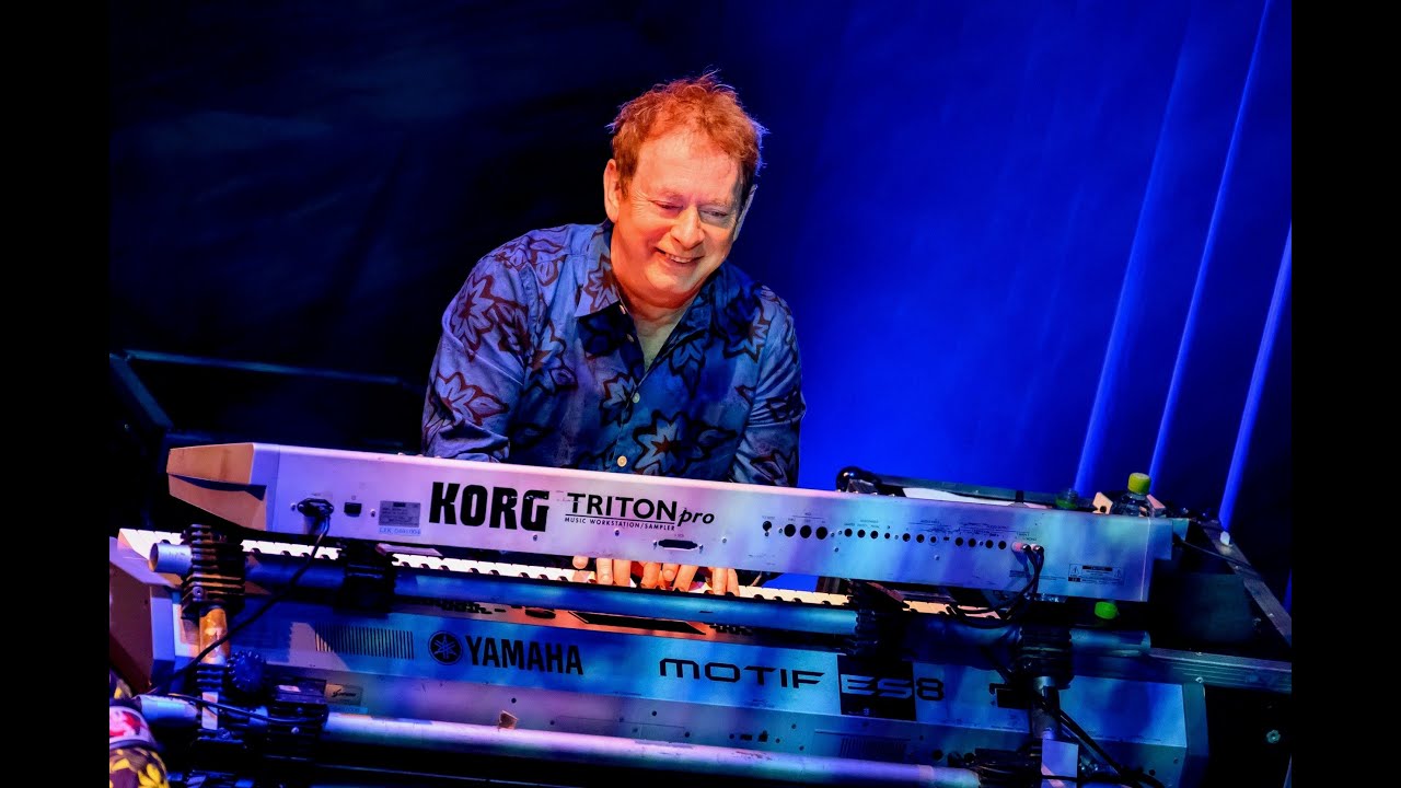 Bill Sharp - Piano performance Live in Baku - Shakatak