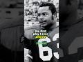 Mike Singletary REVEALS the FIRST PLAY hes EVER MADE in FOOTBALL! ♥️🏈😢 #shorts #nfl