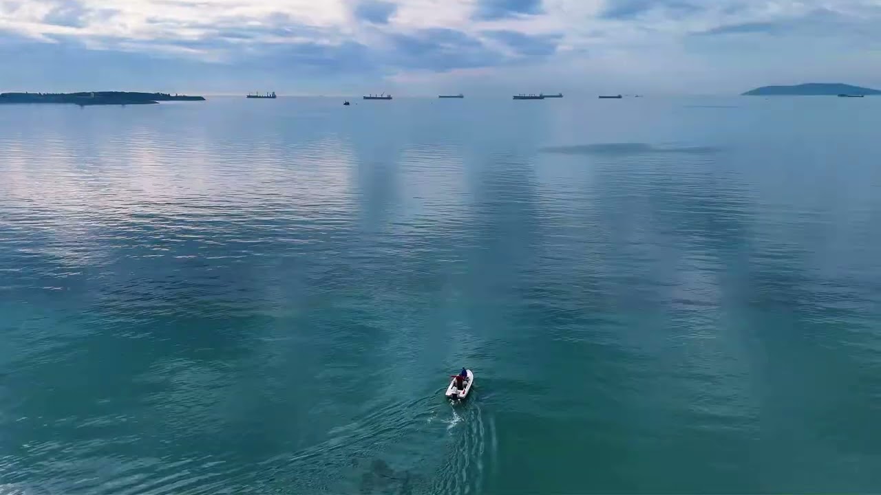 115HP Mercury  5.2m Boat  Top Speed Drone footage,