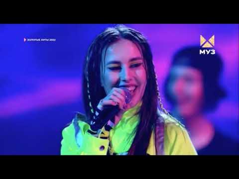 Белдік порнография: әдемі қыздар еркектерді блят