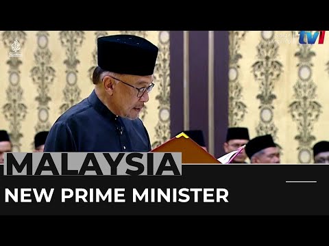 Anwar sworn in as malaysia’s pm after 25-year struggle for reform