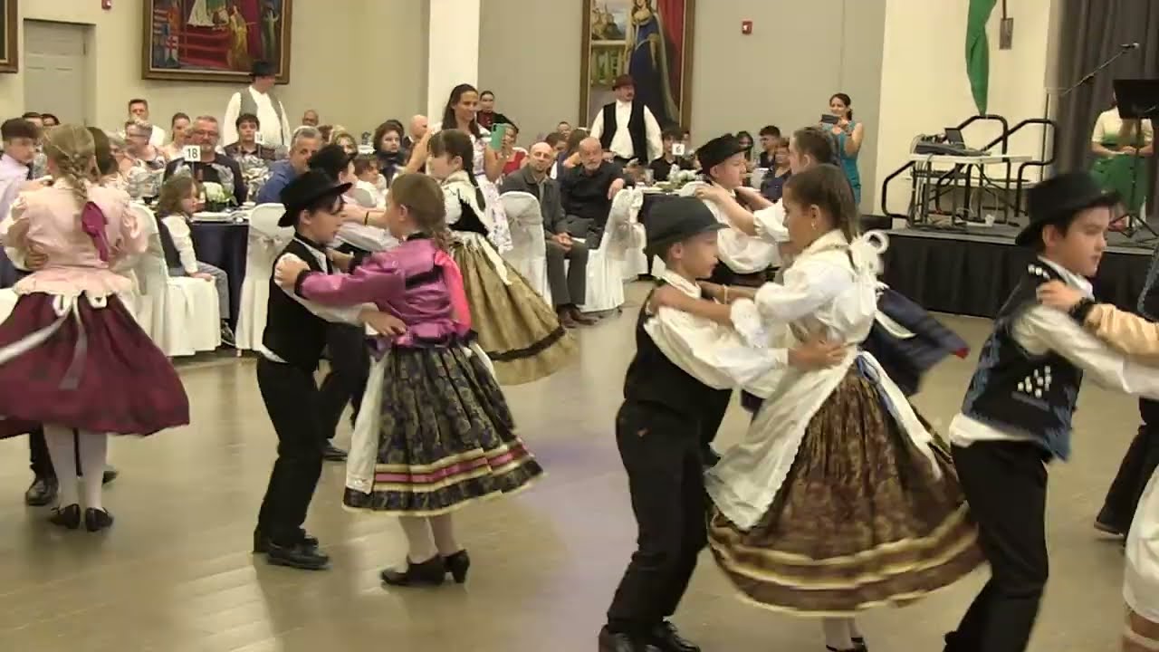 Jászsági Táncok és Gyermekjátékok - Gyermek