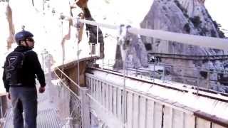 Cruzando el puente del Desfiladero de los Gaitanes - Caminito del Rey - Reapertura 2015