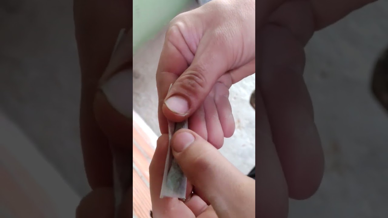 Cómo enrolar un cigarro de marihuana